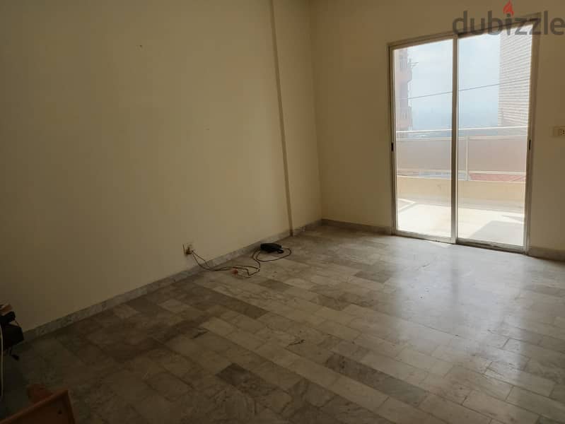 140 m2 ground floor apartment + terrace for sale in Mansourieh 3