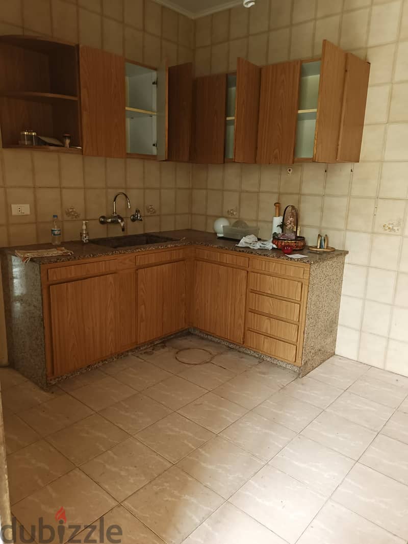 140 m2 ground floor apartment + terrace for sale in Mansourieh 12