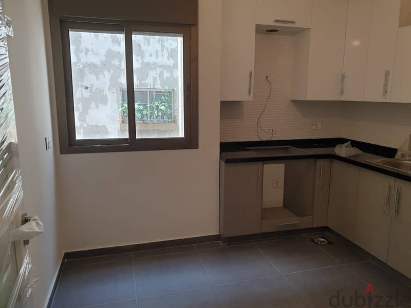 138m2 apartment with a terrace for sale in Yarzeh شقة  للبيع في اليرزة 2