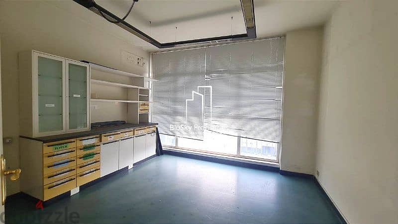 Office 175m² 5 Rooms For RENT In Badaro - مكتب للأجار #JF 4