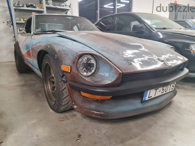 Datsun : special and unique sports car under collection criteria. 8