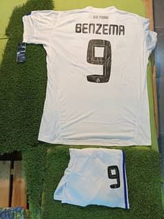 Real Madrid Benzema Retro Football Shirt & Short