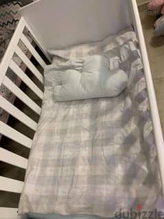 Barely Used Crib in Excellent condition 0