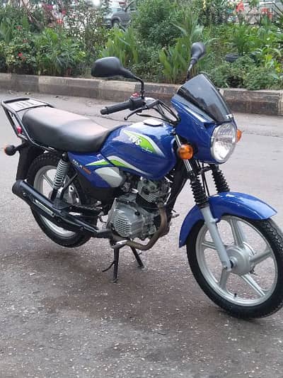 TVS HLX 150cc like new 9500klm two original keys still not registered