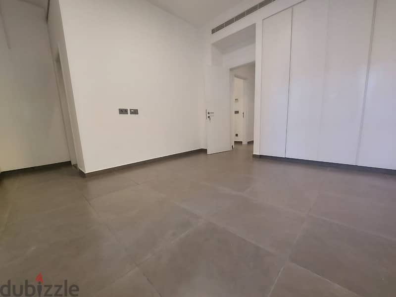 AH23-3021 Beautiful apartment in Achrafieh is for rent 200m,$1500 cash 4