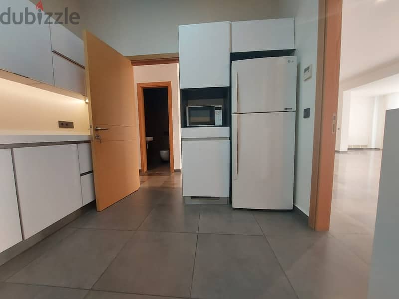 AH23-3021 Beautiful apartment in Achrafieh is for rent 200m,$1500 cash 5