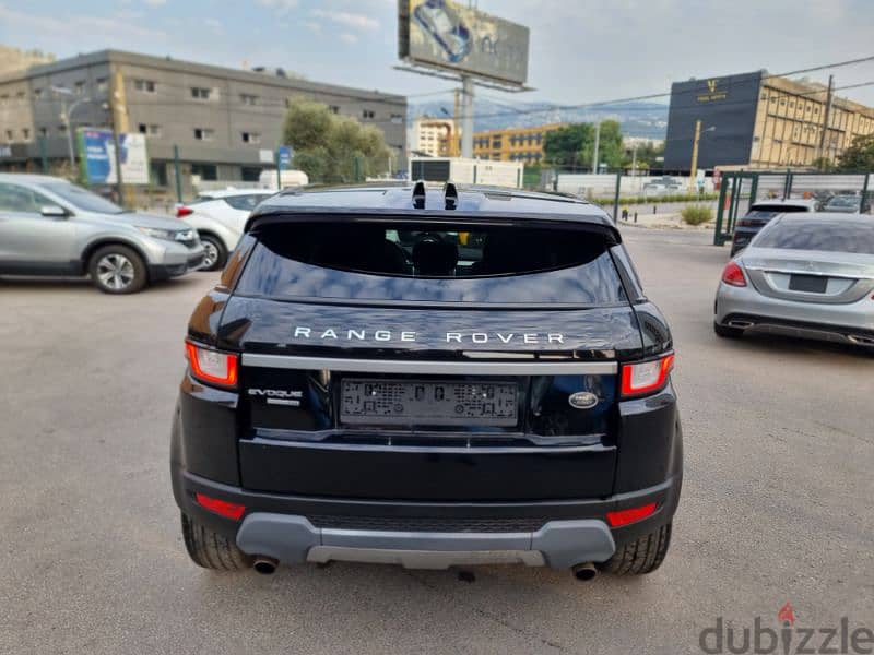 RANGE ROVER EVOQUE model 2017 black on black clean car fax 5