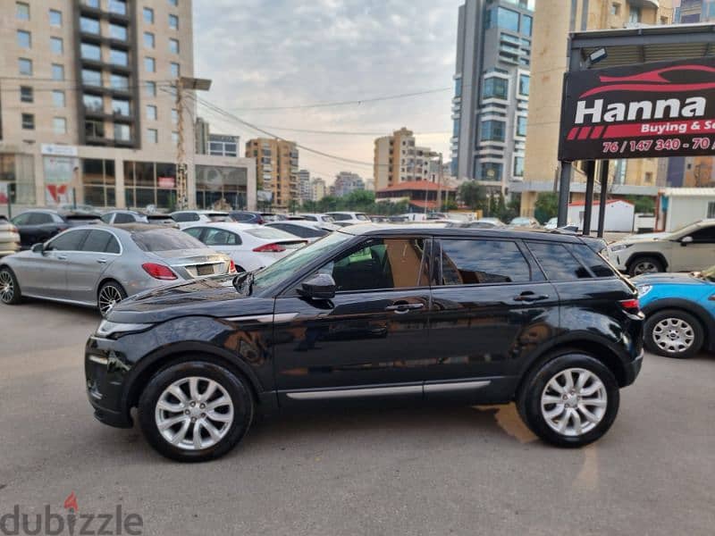 RANGE ROVER EVOQUE model 2017 black on black clean car fax 7