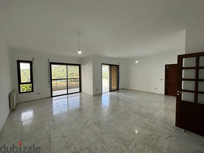 275 m² Sea and Mountain View Broumana Apartment for Sale. 4