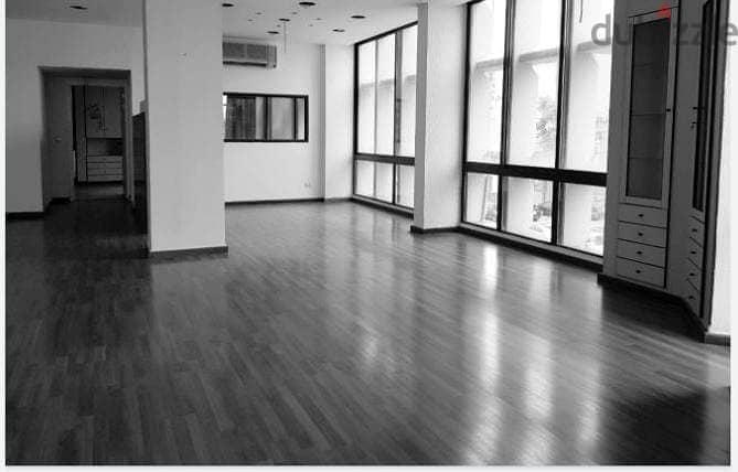 210 m2 office for rent in Sin El Fil Highway- مكتب للإيجار في سن الفيل 0