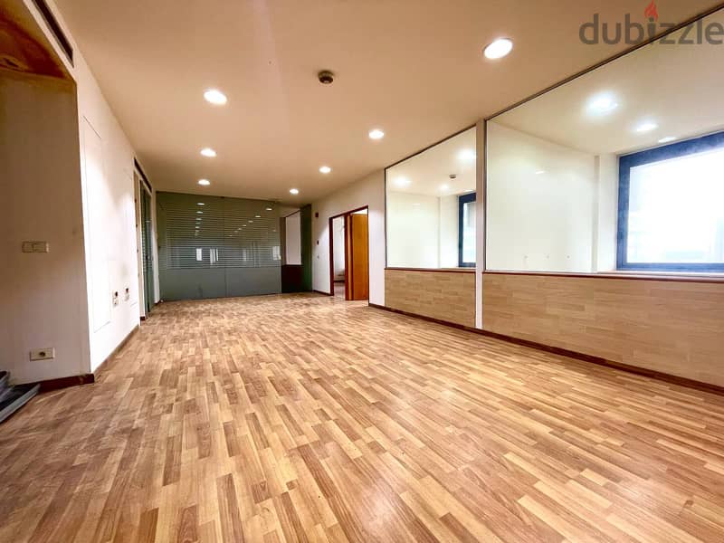 JH23-1665 Office 400m for rent in Downtown Beirut - $ 4,000 cash 4
