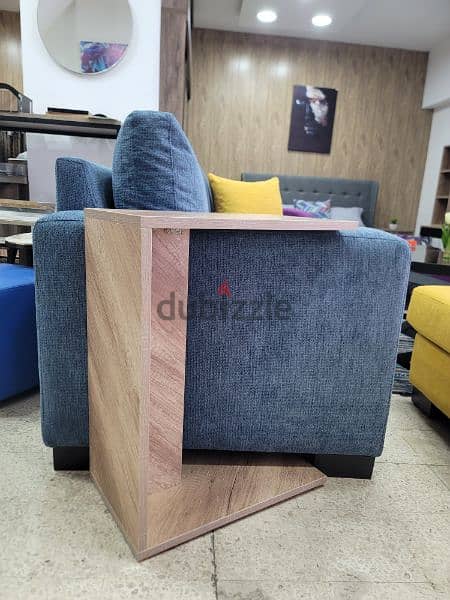 Side table طاولة جنب 0