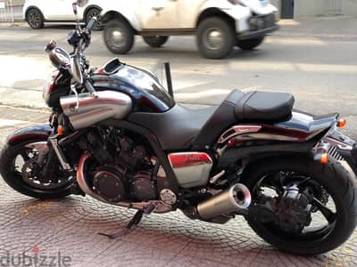 motorcycle Vmax 1700cc / collection,,Rare Bike,for one week ,200hp