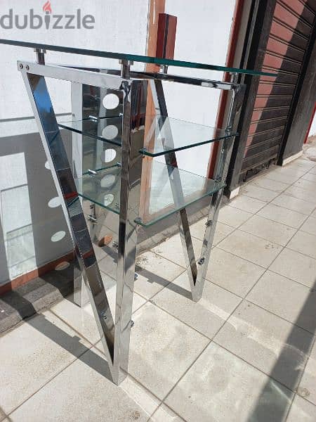 chrome and glass luxury stand 2