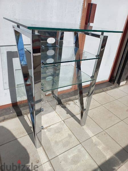 chrome and glass luxury stand 3