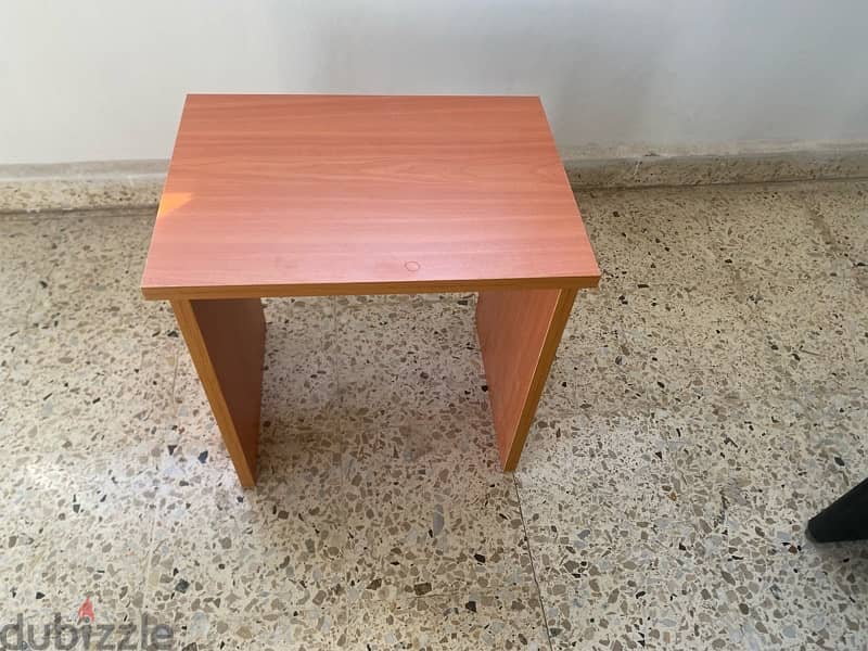 طاولة صغيرة 1