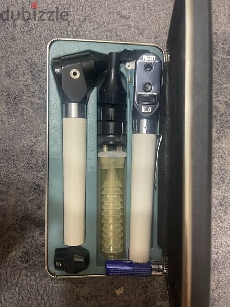 otoscope and ophthalmoscope 2