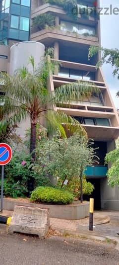 600m2 office for rent in Achrafieh Sassine Square