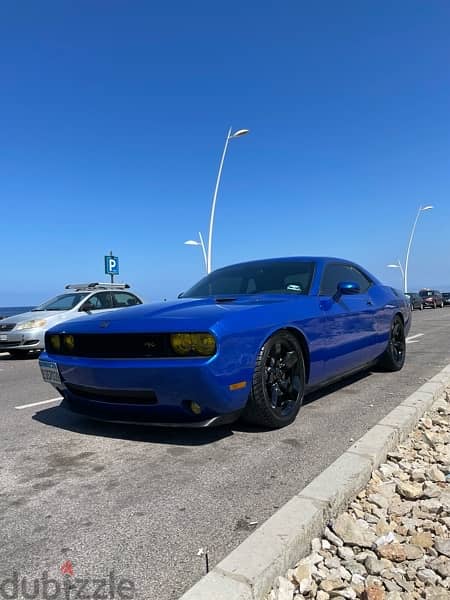 Manual Dodge Challenger R/T 5.7L Hemi v8 1