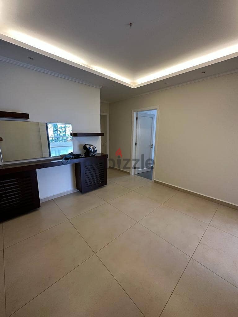 280 m² fully decorated apartment for sale in Naccache!  Prime. Locatio 4