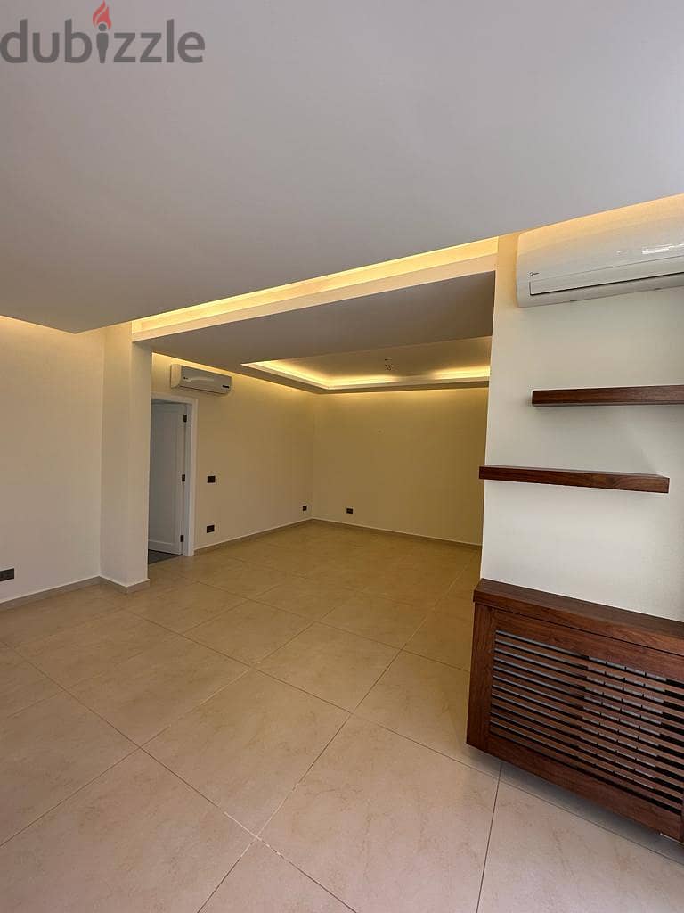 280 m² fully decorated apartment for sale in Naccache!  Prime. Locatio 9