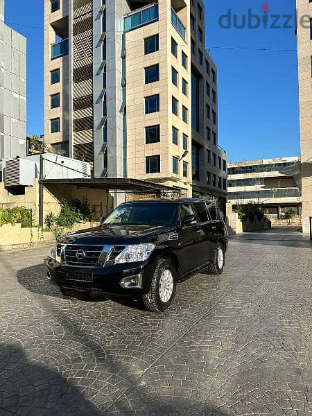 Nissan patrol V8 from agency very clean 1