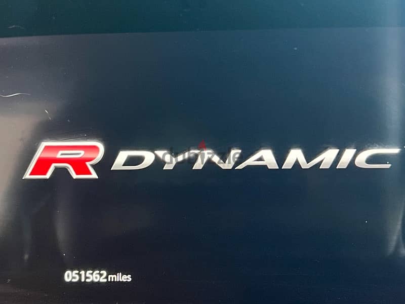 Velar R Dynamic 2018 V6 P380 like new only 50.000 14