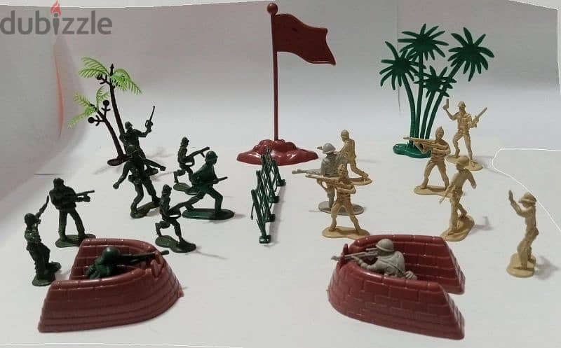 Plastic Army Soldiers Toys And Some Obstacles. 1