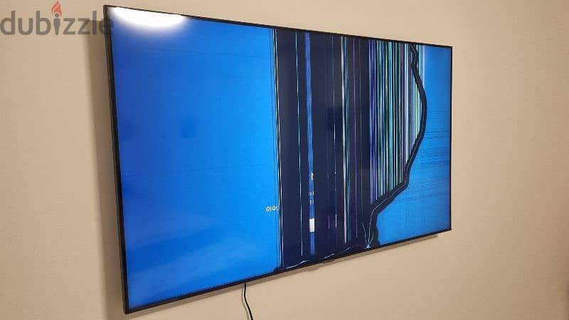 Samsung Smart TV new but internally damaged 2