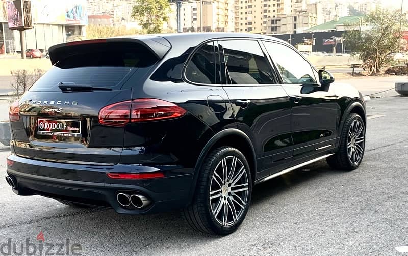 Porsche Cayenne S like new 4