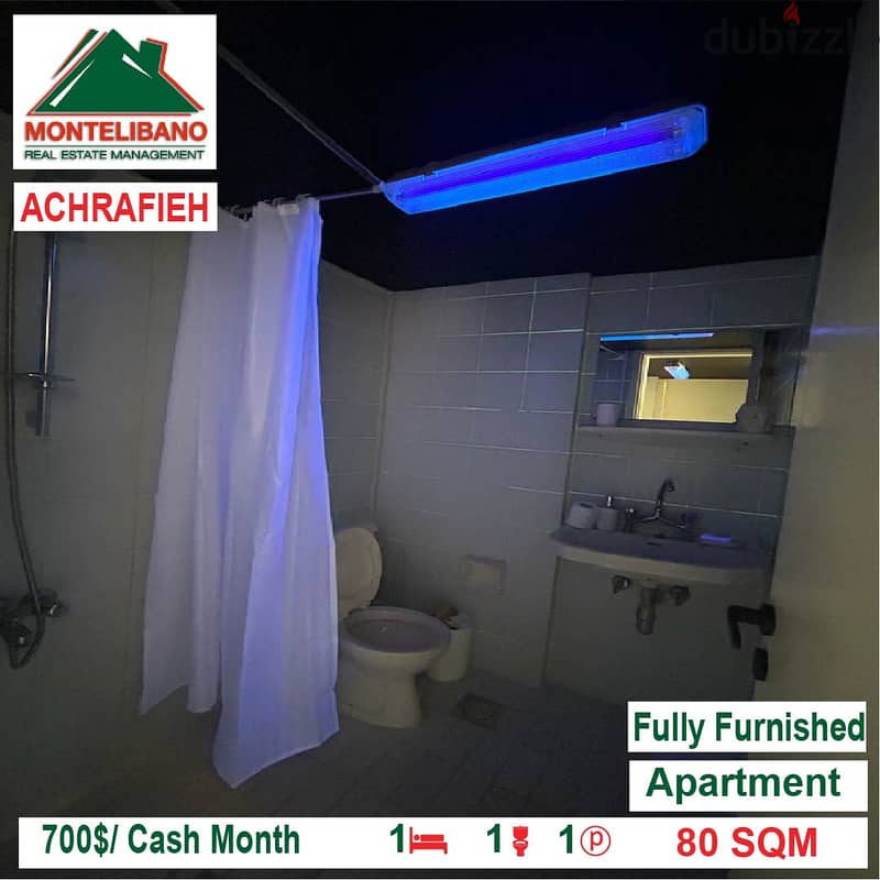 700$/Cash Month!! Apartment for rent in Achrafieh!! 4