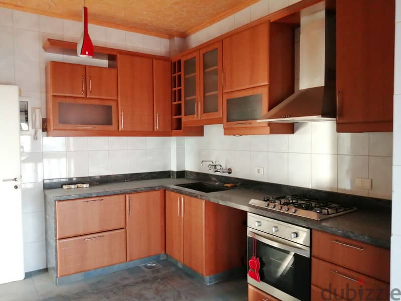 Jdeideh apartment prime location for rent Ref#2548 4