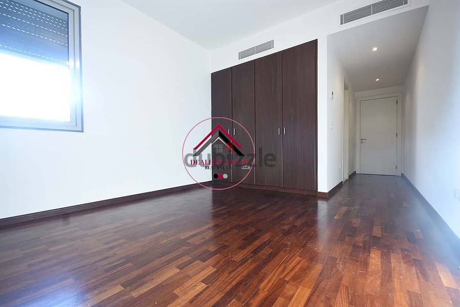 Good Deal ! Spacious Apartment for sale in Unesco in a Prime Location 8