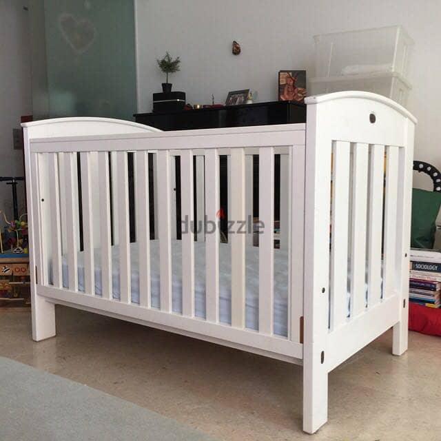 Baby - Toddler white bed/crib + 2 mattresses + floor drawer storage 2