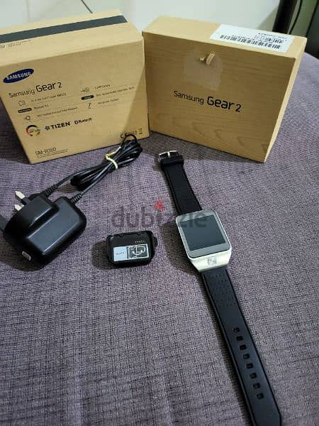 (100$)Samsung gear 2 original from Germany  used in mint condition 7