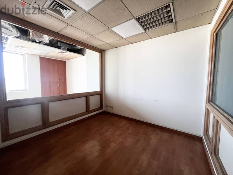 Office for Rent in Saifi مكتب للإيجار بالصيفي 3