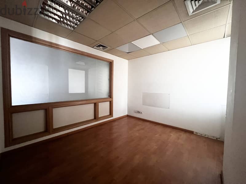 Office for Rent in Saifi مكتب للإيجار بالصيفي 18