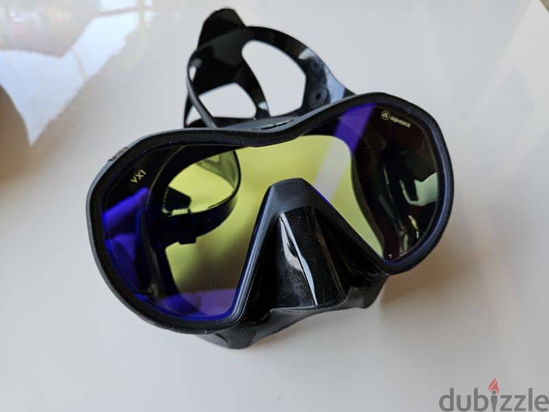 Apeks VX1 UV lens dive mask 2