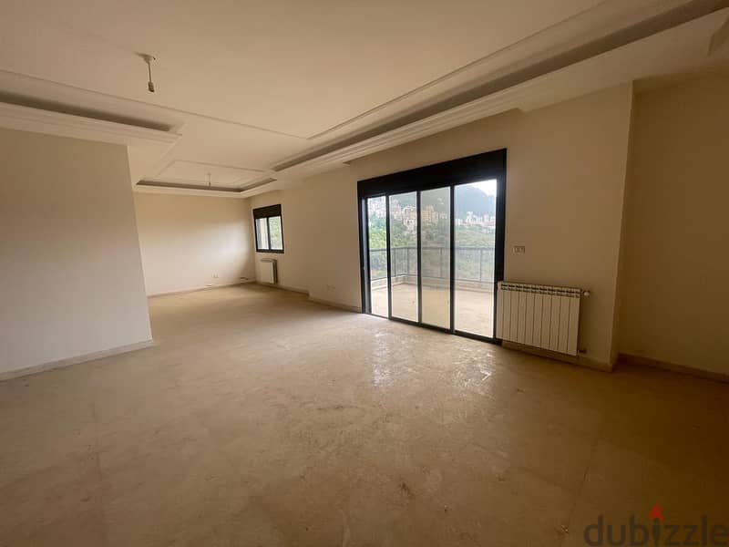 RWK182CA - Apartment For Sale in Sahel Alma with an Amazing View 4