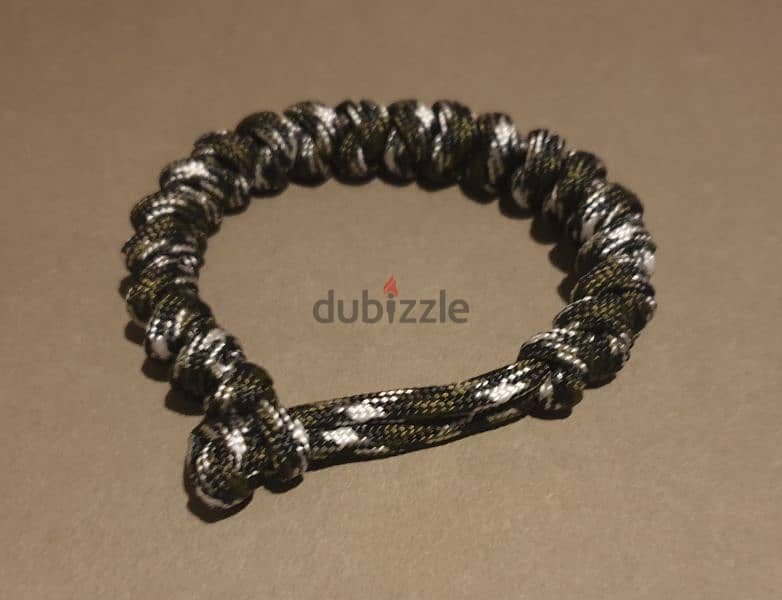 Snake knot Military Paracord Bracelet. Camouflage Color 1