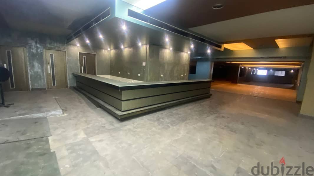 L13459-An Open Space Large Showroom for Rent In Mtayleb 1