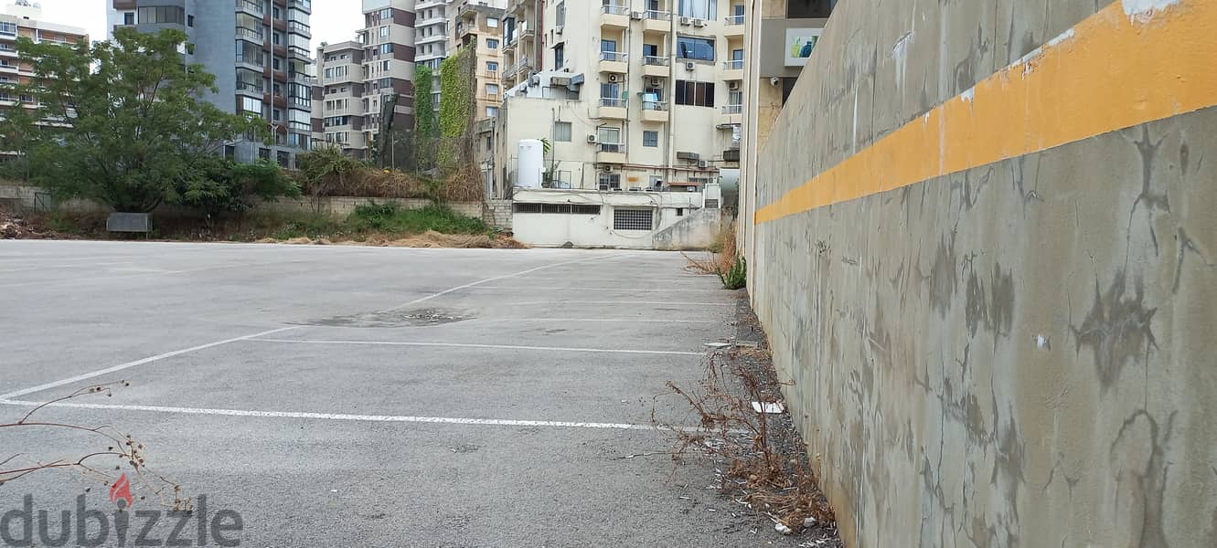 Land 2000sqm for many uses in Zalka/ for rent 1