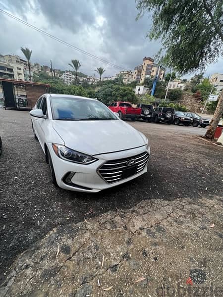 Hyundai elantra 2018 super clean 0