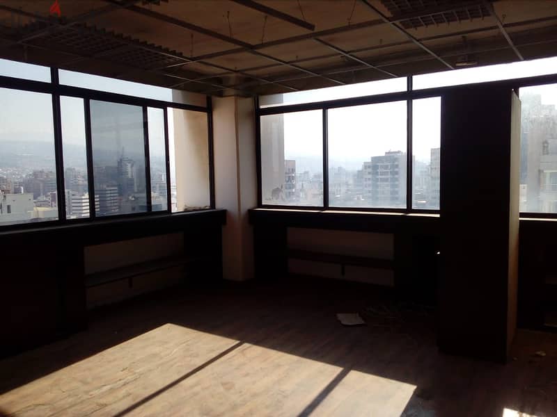 L05884 - Office for Rent in the Heart of Horsh Tabet 3