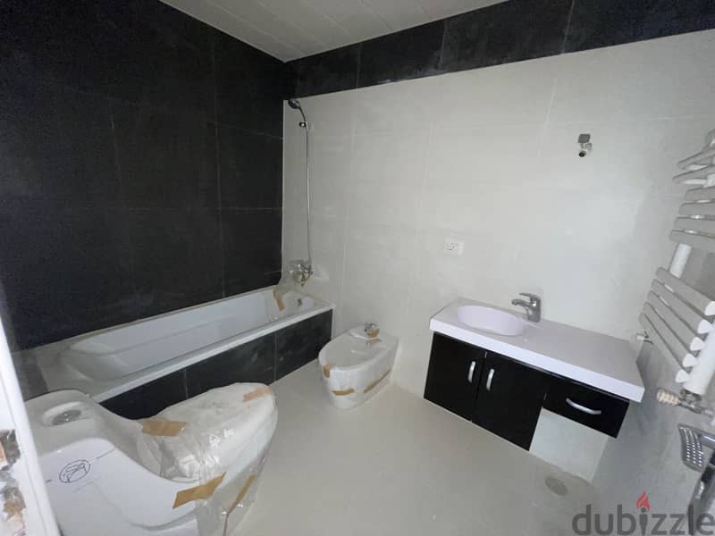 RWK152JS - Apartment For Rent In Ballouneh - شقة للإيجار في بلونة 7
