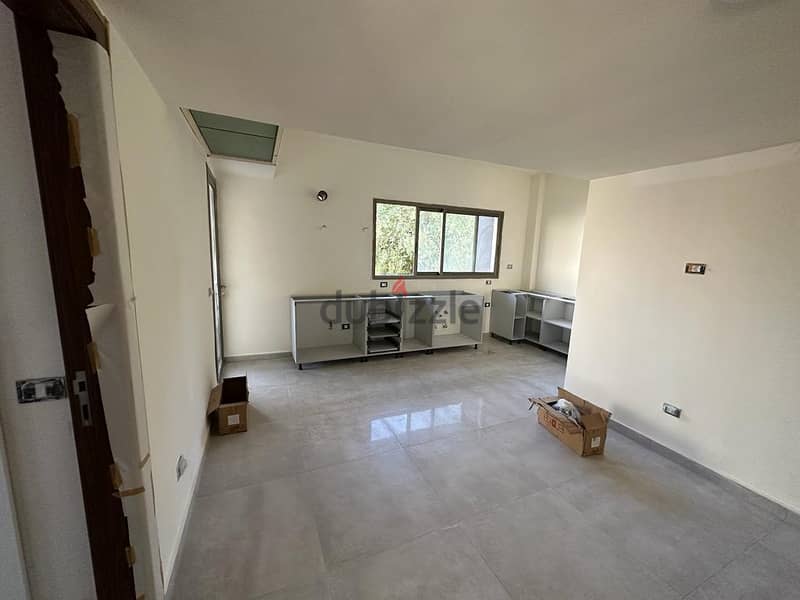 Luxury 300 m² 4 Bed apartment for sale in Beit Mery. 4