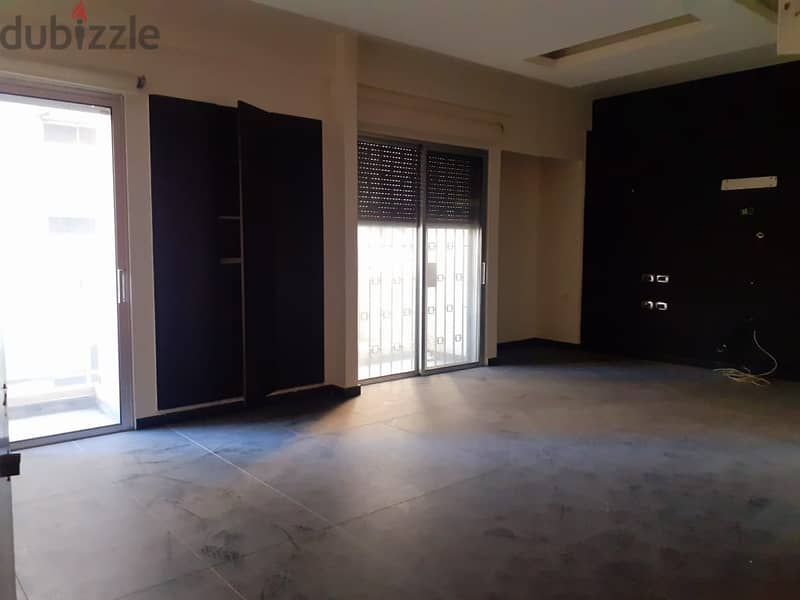 L08281-4-Bedroom Apartment for Sale in Achrafieh 4