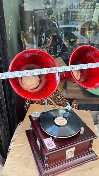 vintage antique special phonograph with two horns فونوغراف انتيك مميز 5