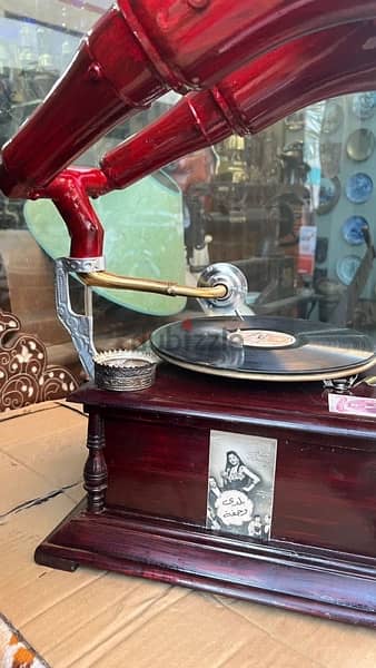 vintage antique special phonograph with two horns فونوغراف انتيك مميز 6