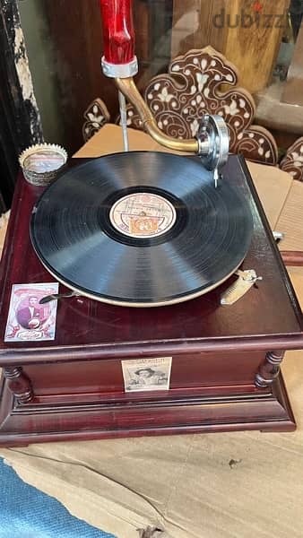 vintage antique special phonograph with two horns فونوغراف انتيك مميز 9